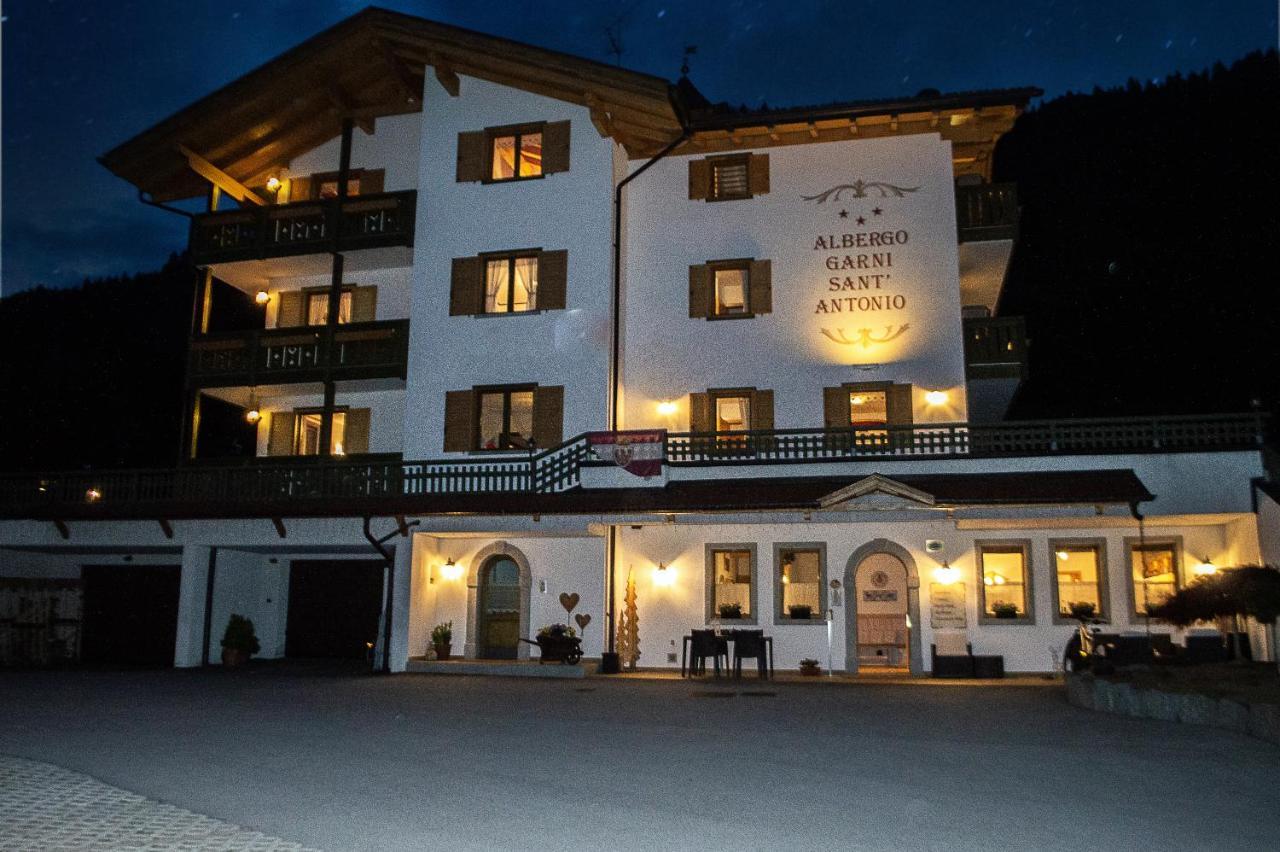 Hotel Garni Sant'Antonio Con Spa Madonna di Campiglio Luaran gambar