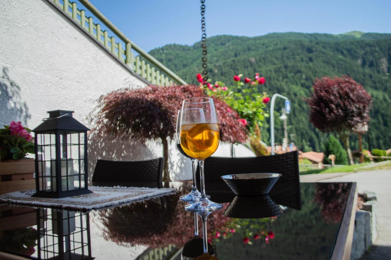Hotel Garni Sant'Antonio Con Spa Madonna di Campiglio Luaran gambar