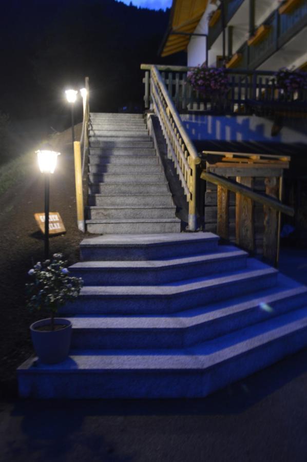 Hotel Garni Sant'Antonio Con Spa Madonna di Campiglio Luaran gambar