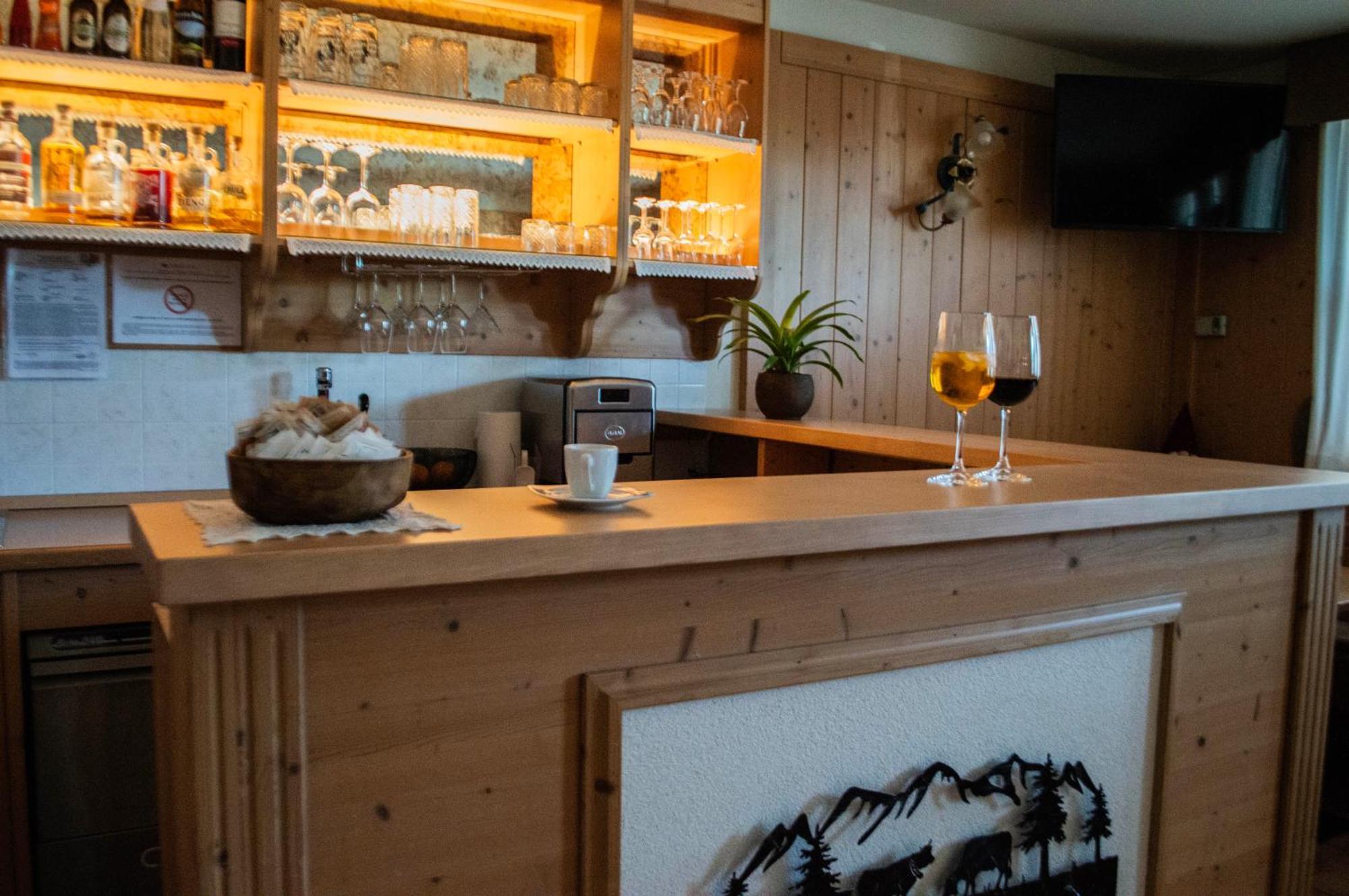 Hotel Garni Sant'Antonio Con Spa Madonna di Campiglio Luaran gambar
