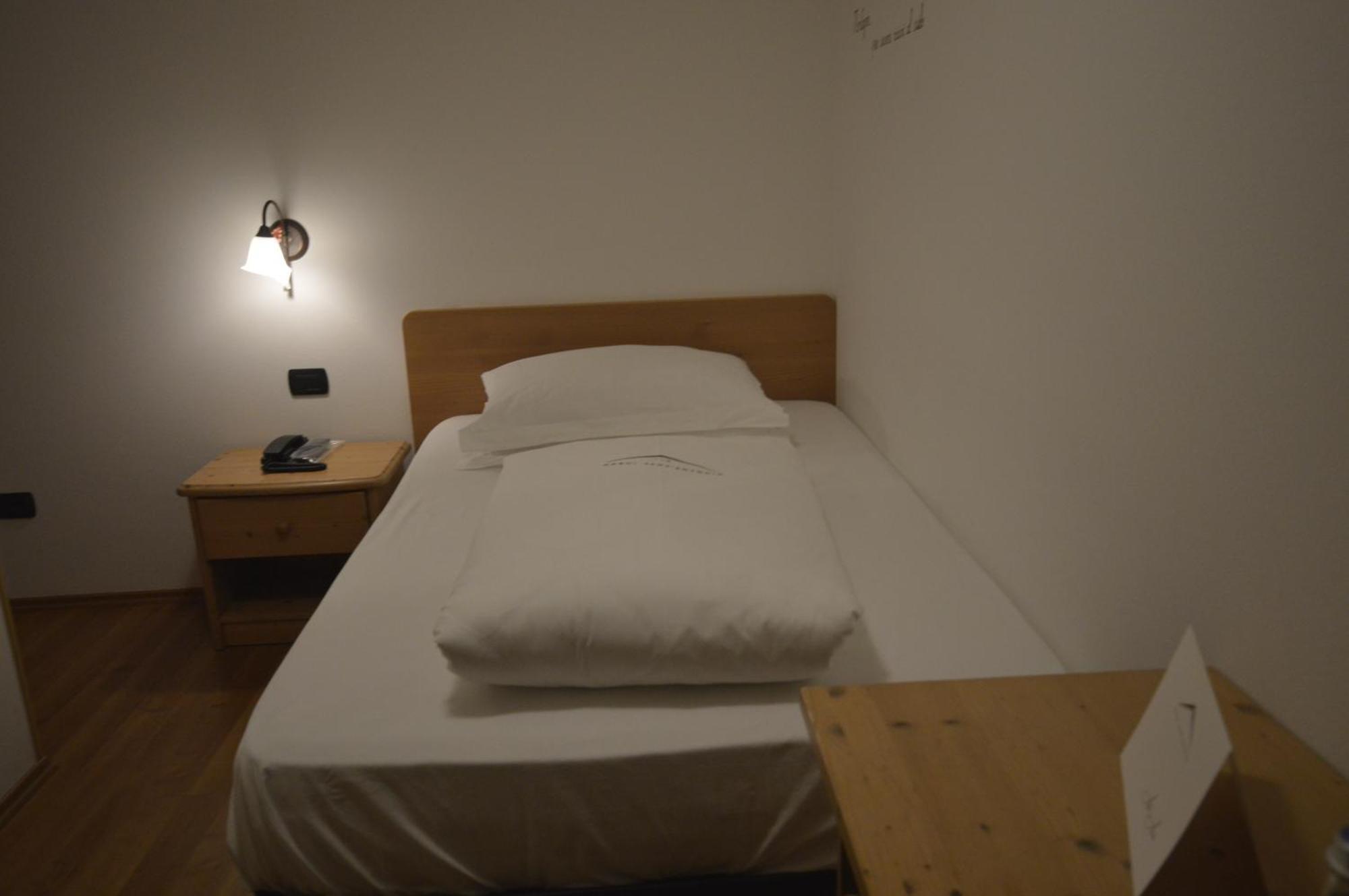Hotel Garni Sant'Antonio Con Spa Madonna di Campiglio Luaran gambar