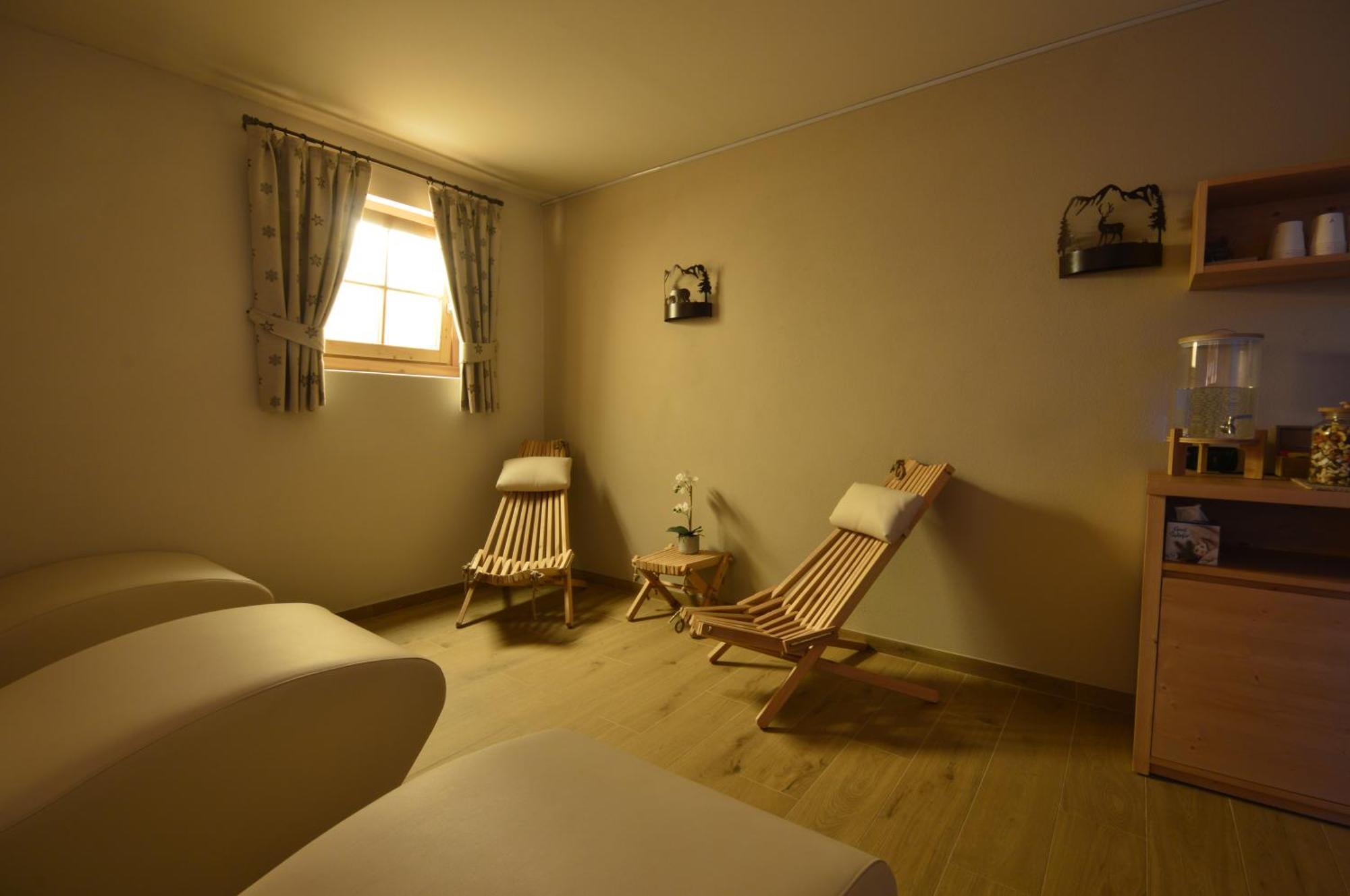 Hotel Garni Sant'Antonio Con Spa Madonna di Campiglio Luaran gambar