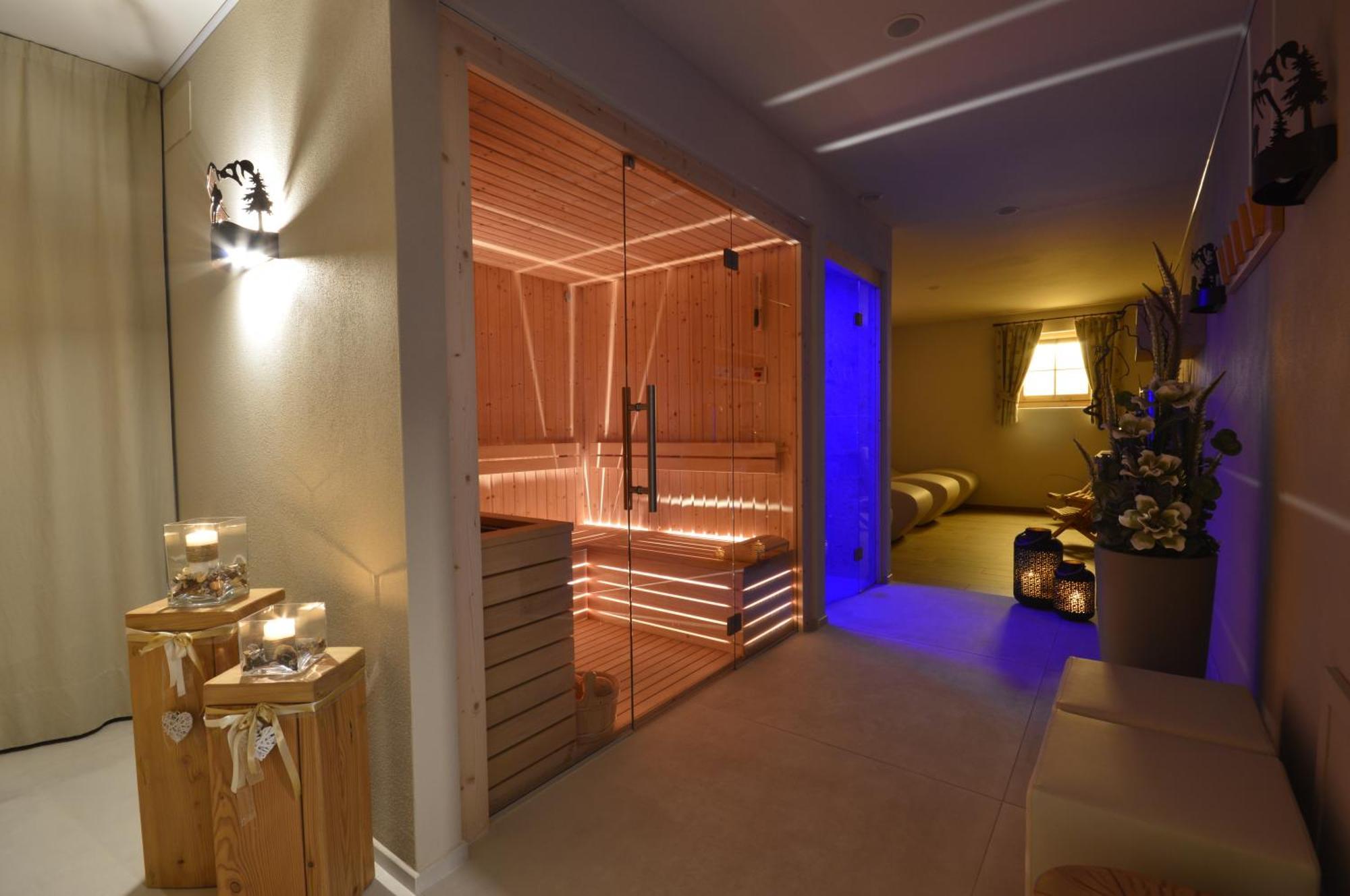 Hotel Garni Sant'Antonio Con Spa Madonna di Campiglio Luaran gambar
