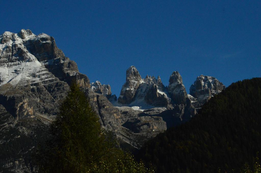 Hotel Garni Sant'Antonio Con Spa Madonna di Campiglio Luaran gambar