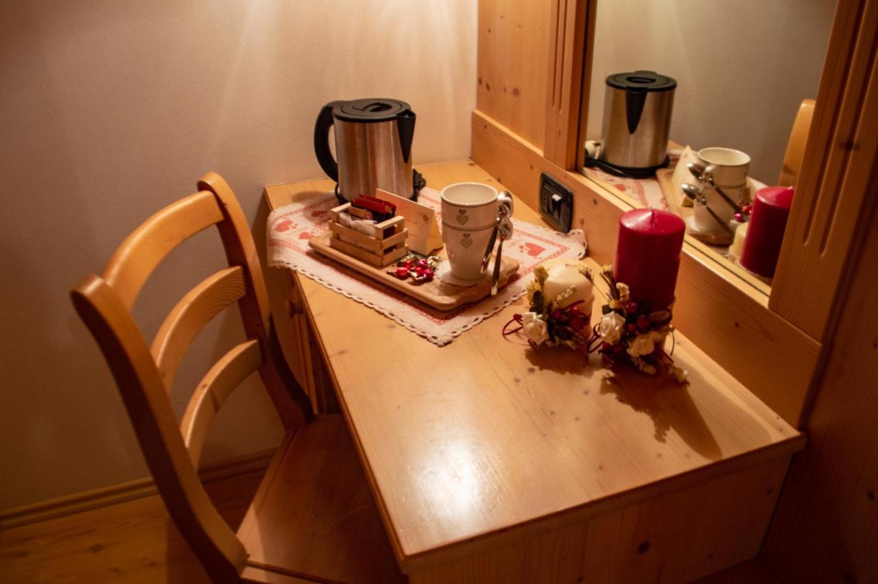 Hotel Garni Sant'Antonio Con Spa Madonna di Campiglio Luaran gambar